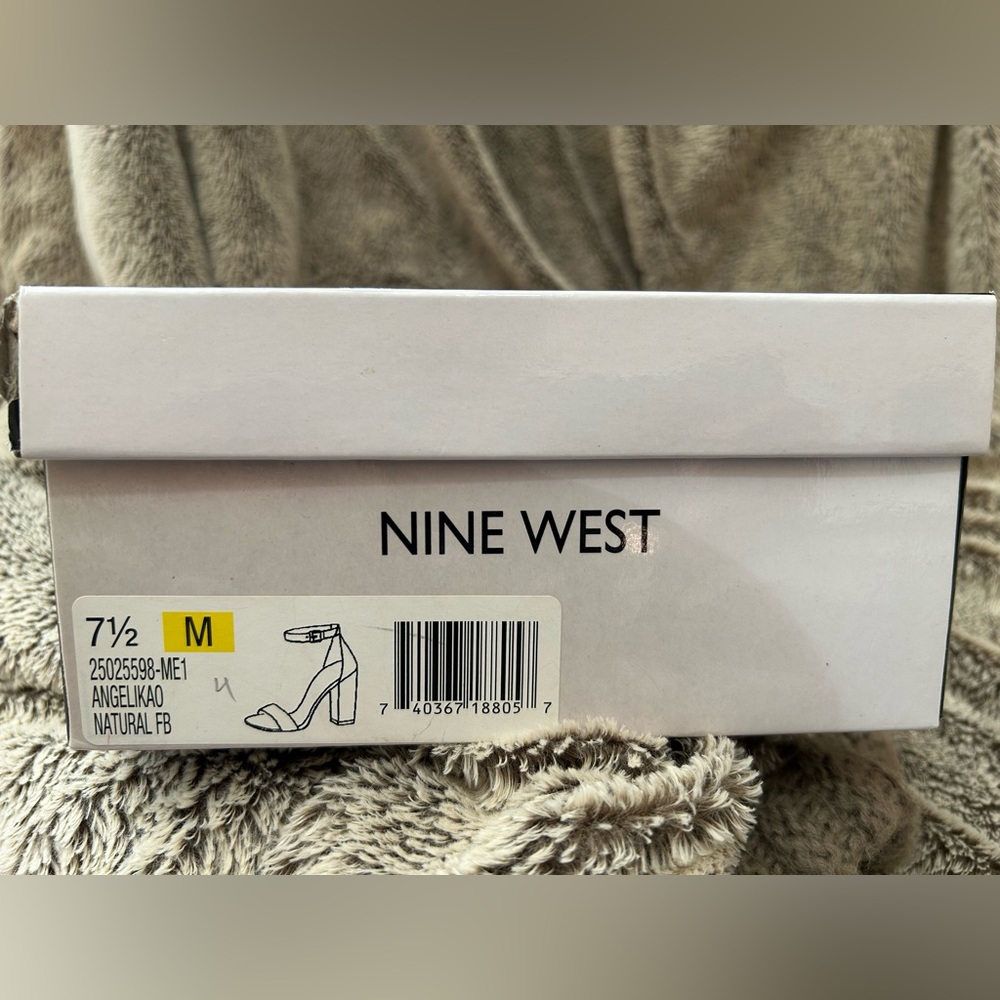 Nine West Suede Heels- Excellent Used Condition - Picture 7 of 7